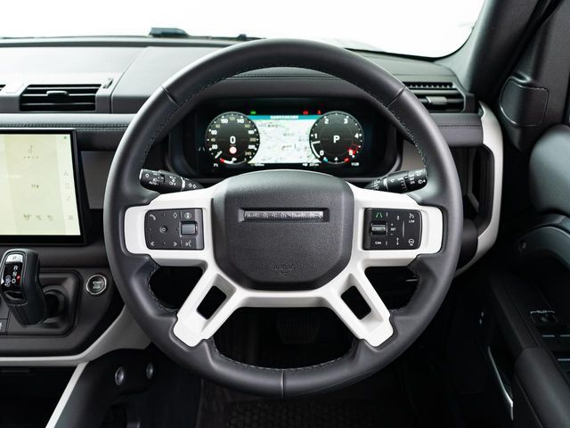 ROVER DEFENDER 2025 Image 31