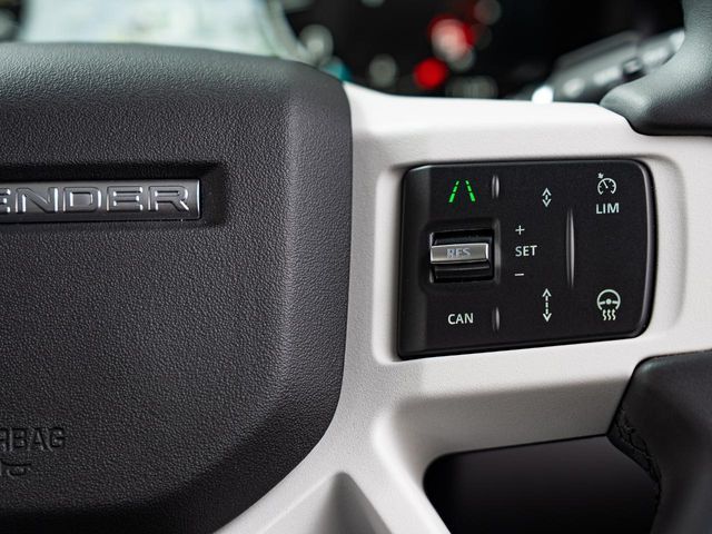 ROVER DEFENDER 2025 Image 31