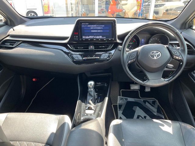 TOYOTA C-HR 2019 Image 31