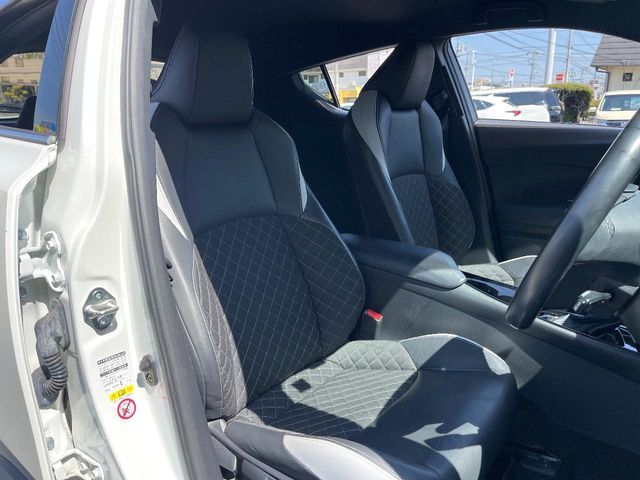 TOYOTA C-HR 2019 Image 31