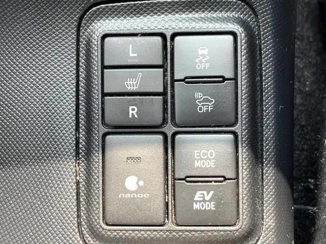 TOYOTA AQUA 2018 Image 31