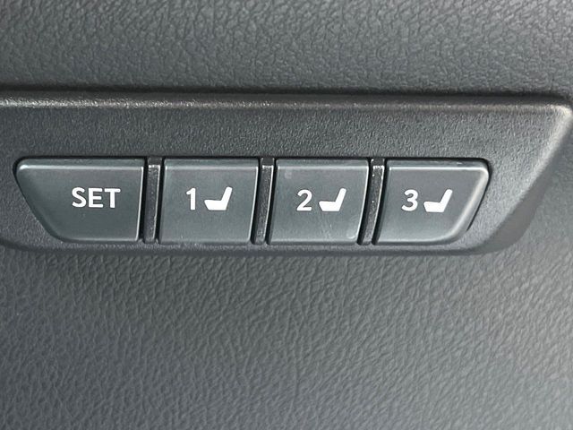 TOYOTA LEXUS NX300 2018 Image 31