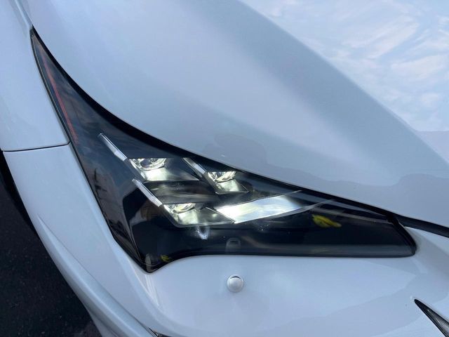 TOYOTA LEXUS NX300 2018 Image 31