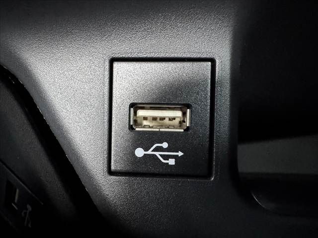 TOYOTA C-HR 2020 Image 31