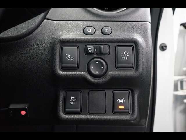 NISSAN NOTE 2017 Image 31