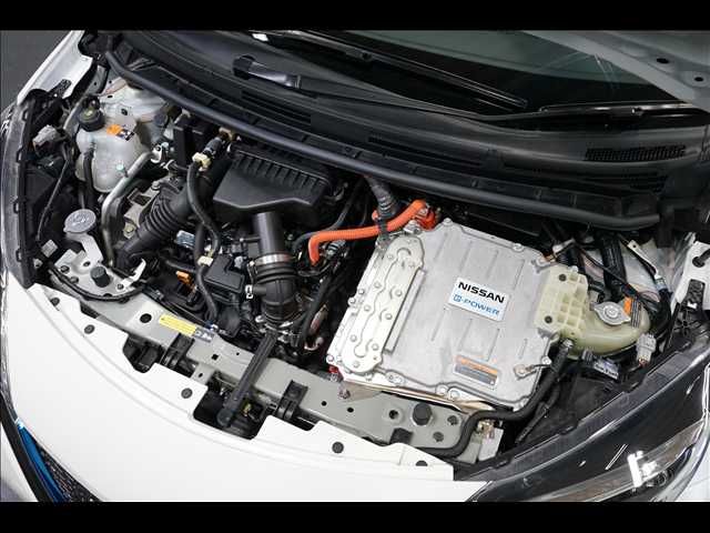 NISSAN NOTE 2017 Image 31