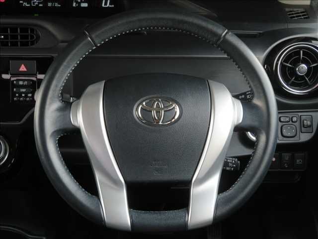 TOYOTA AQUA 2017 Image 31