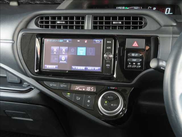 TOYOTA AQUA 2017 Image 31