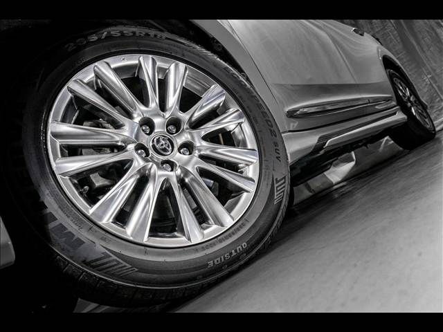 TOYOTA HARRIER HYBRID 2018 Image 31