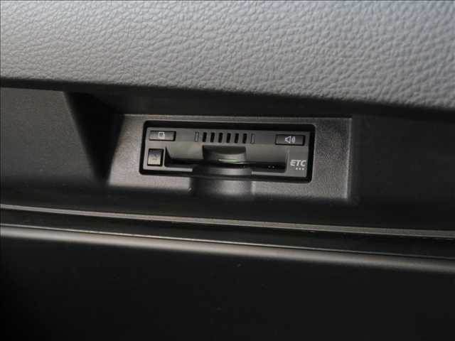 TOYOTA HARRIER HYBRID 2018 Image 31