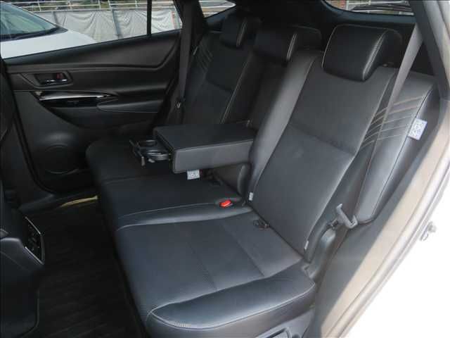 TOYOTA HARRIER HYBRID 2018 Image 31