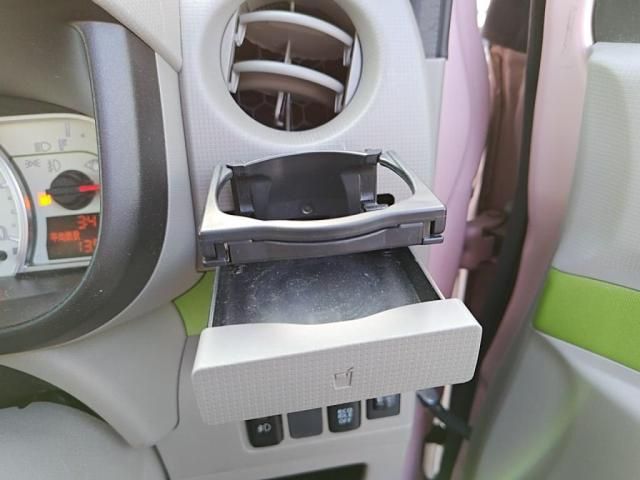 TOYOTA PIXIS SPACE 2015 Image 31