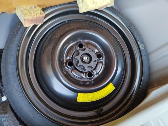 TOYOTA PIXIS SPACE 2015 Image 31