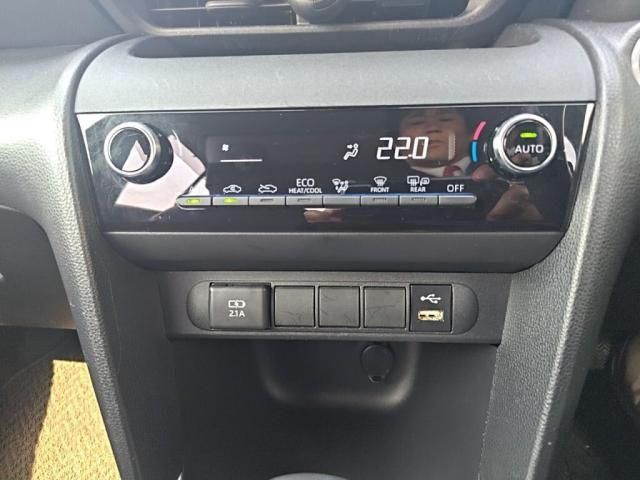 TOYOTA YARIS CROSS HYBRID 2022 Image 31