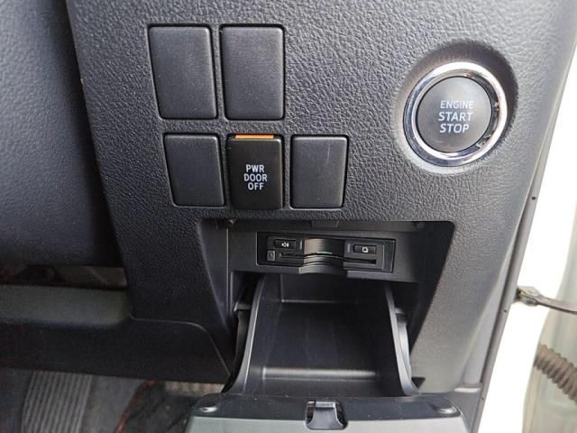 TOYOTA ALPHARD 2017 Image 31