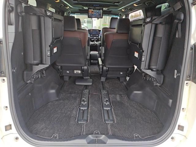 TOYOTA ALPHARD 2017 Image 31