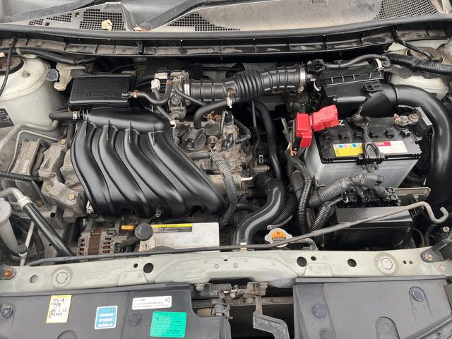 NISSAN JUKE 2010 Image 31