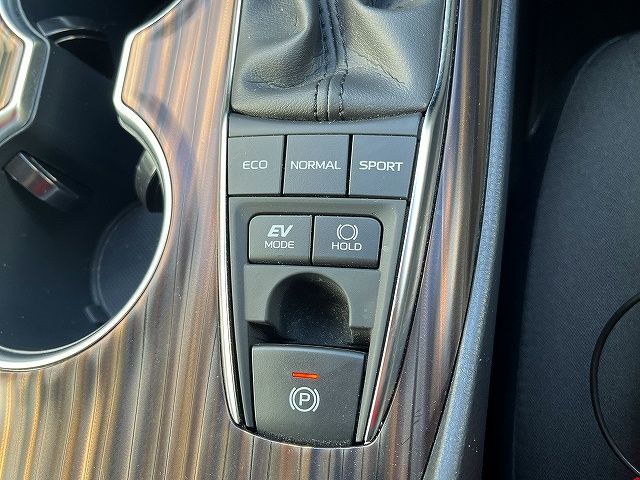 TOYOTA CAMRY HYBRID 2021 Image 31