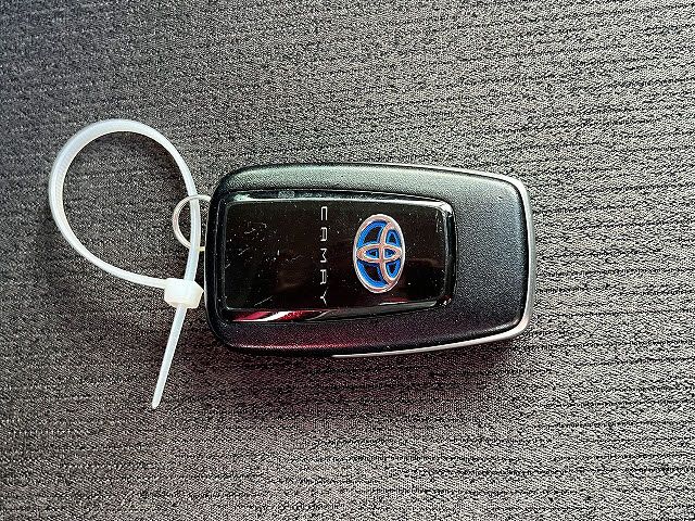 TOYOTA CAMRY HYBRID 2021 Image 31