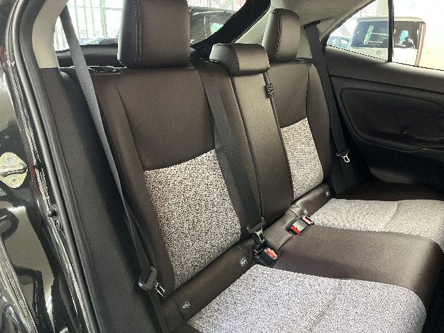 TOYOTA YARIS CROSS HYBRID 2021 Image 31