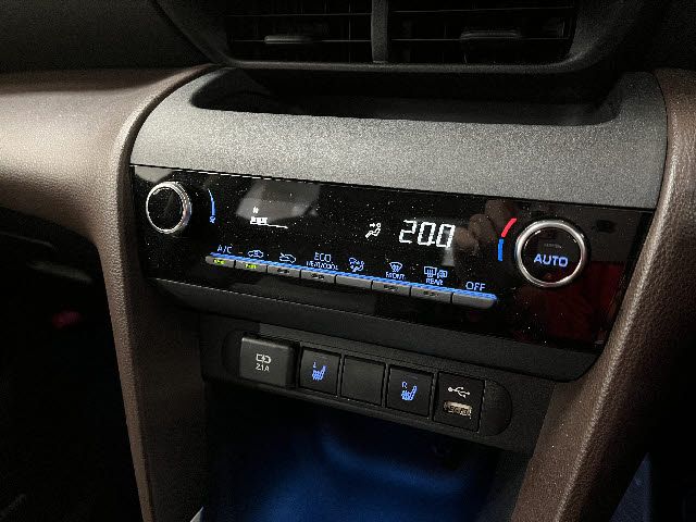 TOYOTA YARIS CROSS HYBRID 2021 Image 31