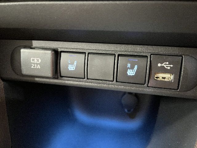 TOYOTA YARIS CROSS HYBRID 2021 Image 31