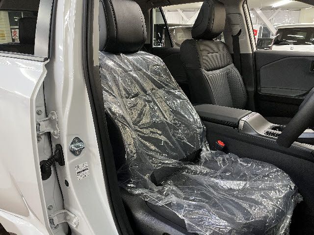 TOYOTA RAV4 HYBRID 4WD 2026 Image 31