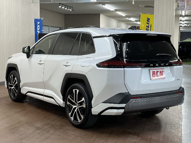 TOYOTA RAV4 HYBRID 4WD 2026 Image 31