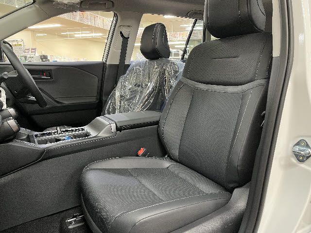 TOYOTA RAV4 HYBRID 4WD 2026 Image 31