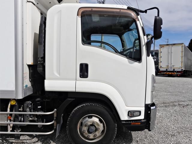 ISUZU FORWARD 2015 Image 31