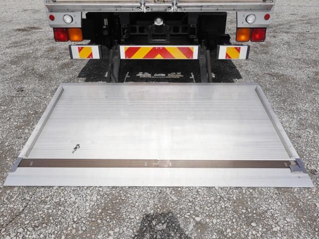 MITSUBISHI FUSOU FIGHTER 2016 Image 31