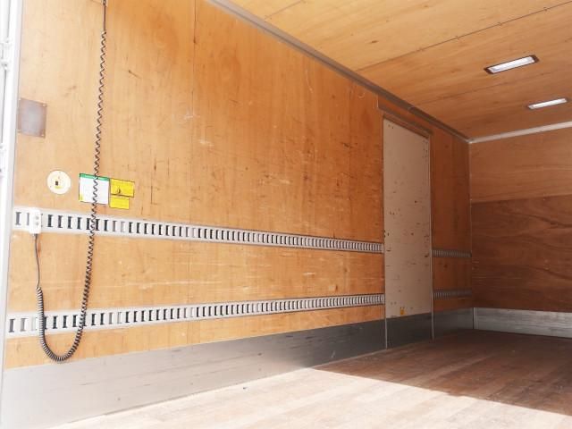 MITSUBISHI FUSOU FIGHTER 2016 Image 31