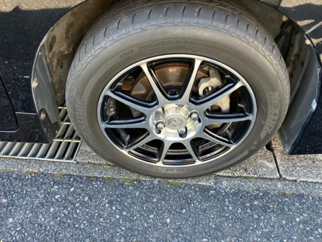 TOYOTA VOXY HYBRID 2014 Image 31