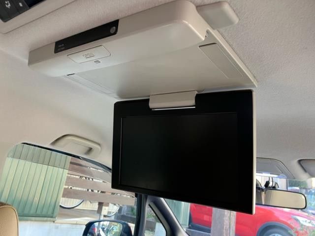 TOYOTA VOXY HYBRID 2014 Image 31