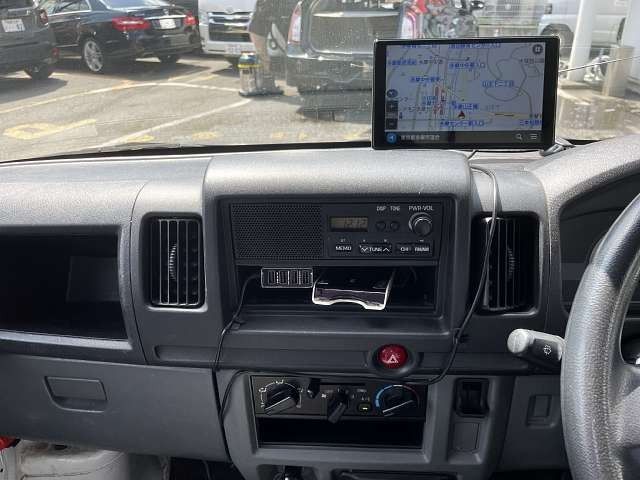 NISSAN CLIPPER TRUCK 2011 Image 31