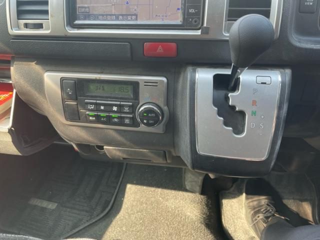 TOYOTA HIACE VAN 2WD 2021 Image 31