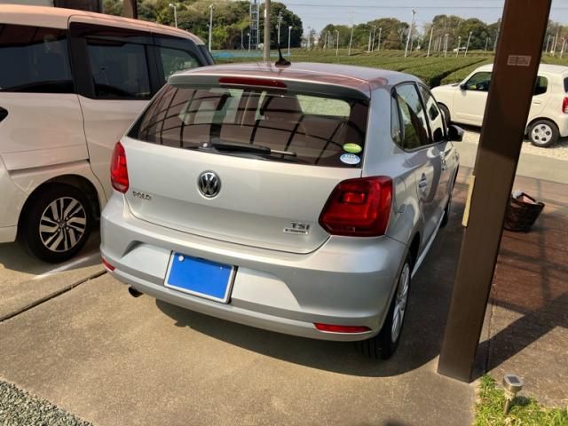 VOLKSWAGEN POLO 2017 Image 31