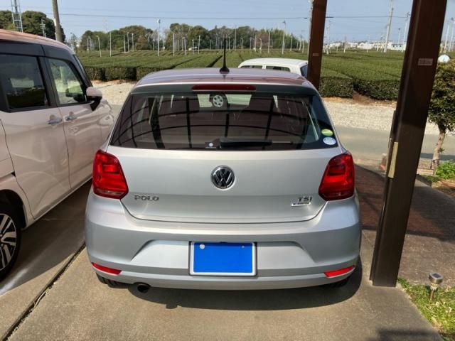 VOLKSWAGEN POLO 2017 Image 31