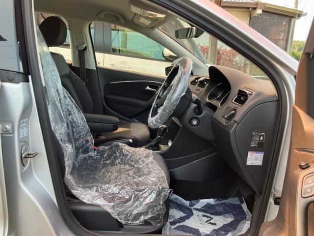 VOLKSWAGEN POLO 2017 Image 31