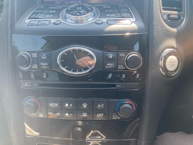 NISSAN SKYLINE CROSSOVER 2009 Image 31