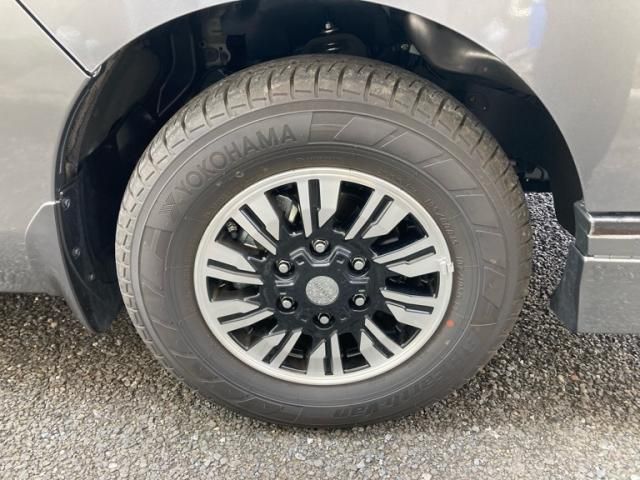 NISSAN CARAVAN VAN 4WD 2025 Image 31