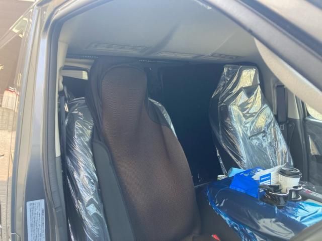 NISSAN CARAVAN VAN 4WD 2025 Image 31