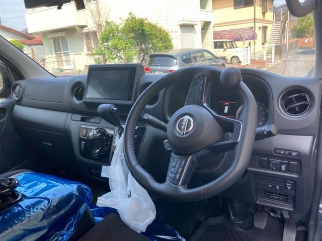 NISSAN CARAVAN VAN 4WD 2025 Image 31