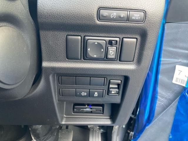 NISSAN CARAVAN VAN 4WD 2025 Image 31