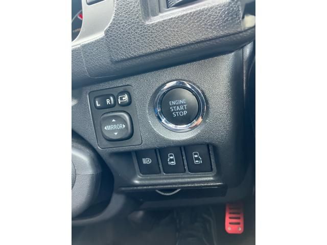 TOYOTA HIACE VAN 2WD 2019 Image 31