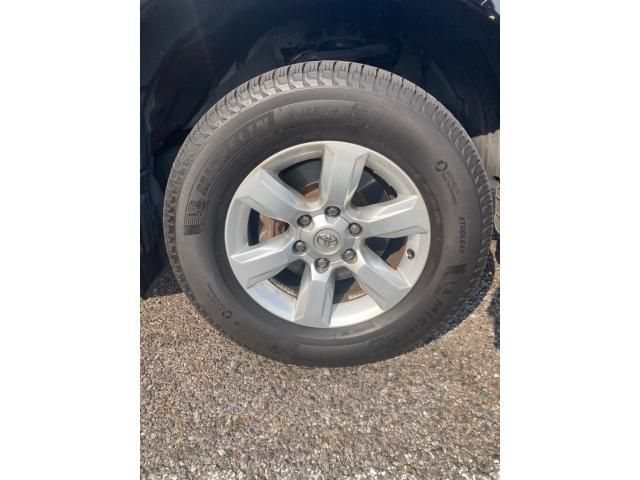 TOYOTA LANDCRUISER PRADO 2013 Image 31
