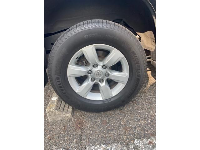 TOYOTA LANDCRUISER PRADO 2013 Image 31