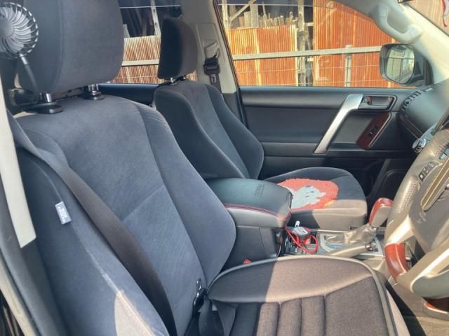 TOYOTA LANDCRUISER PRADO 2013 Image 31