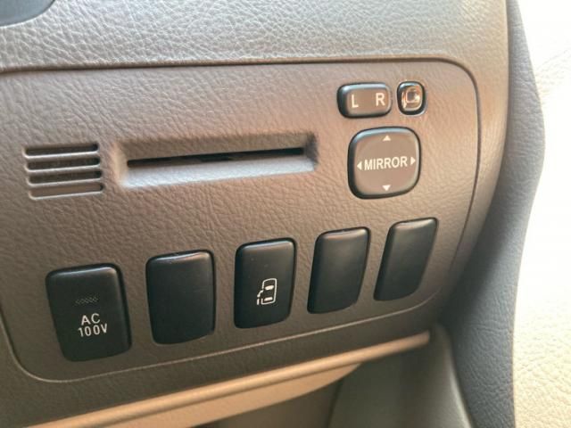 TOYOTA ALPHARD 2005 Image 31