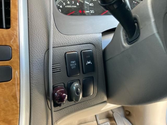 TOYOTA ALPHARD 2005 Image 31